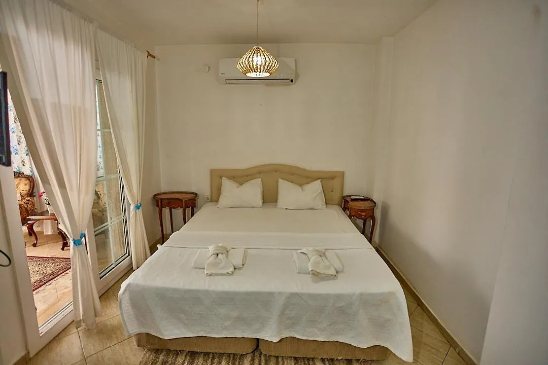 Bed & Breakfast Degirmenli Konak Hotel Alaçatı