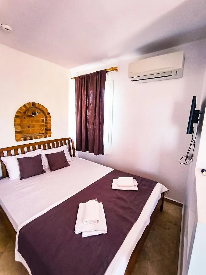Degirmenli Konak Hotel Alaçatı Bed & Breakfast