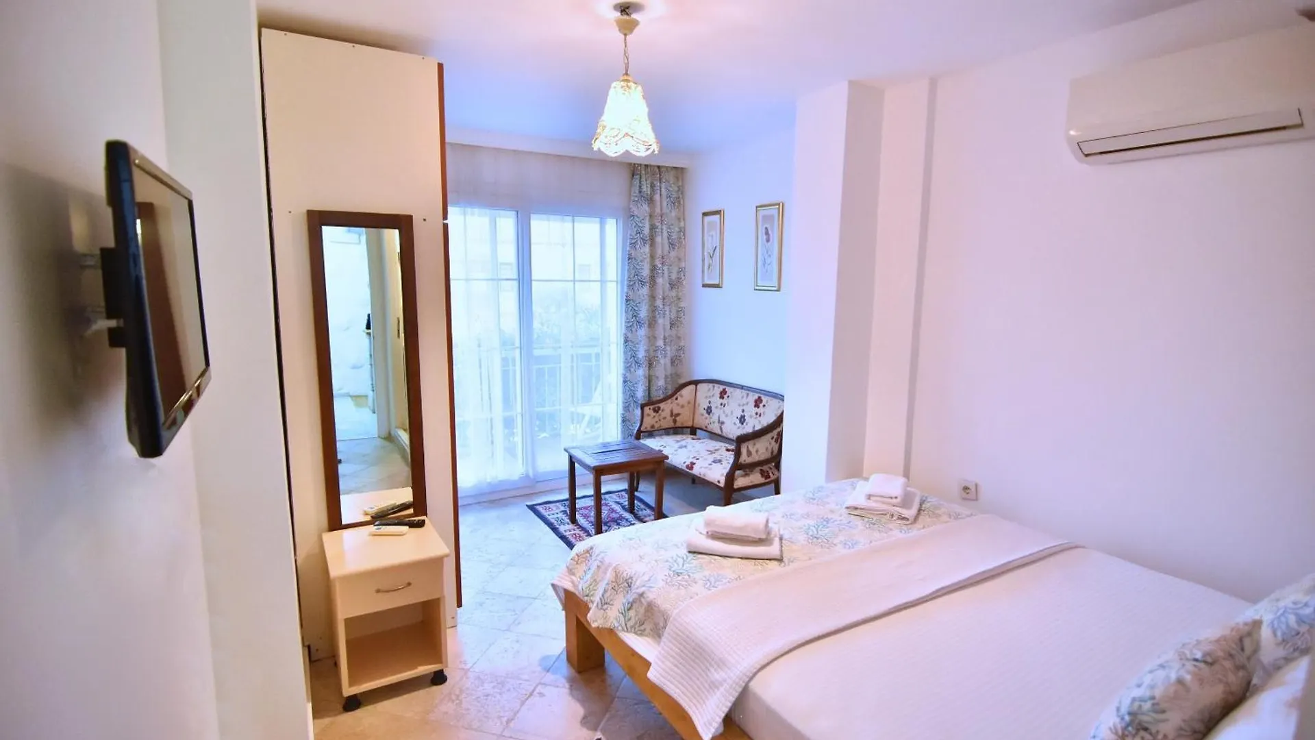 Degirmenli Konak Hotel Alaçatı 3*,